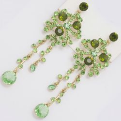 Серьги№1377 салатовые стразы на металле под серебро