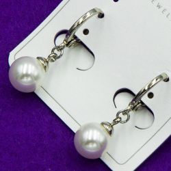Сережки xuping№1639 висюльки с бiлими перлинками купити медичний сплав гуртом вiд виробника Харкiв позолотка