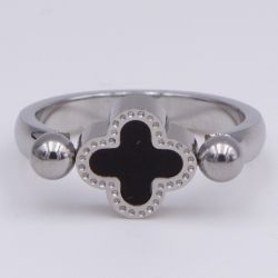 Кольцо сталь№697 16.17.18р черный клевер Van Cleef & Arpels культовый дизайн четырехлистник купить качественные украшения оптом.