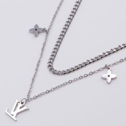 Цепочка сталь№786 55 + 5 см подвеска Louis Vuitton, медальон LV с острыми клеверами украшения высокого качества оптом.