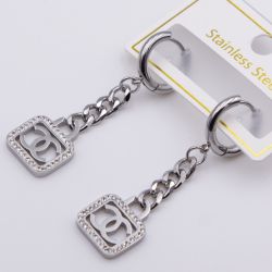 Серьги сталь№820 подвески стилизованная сумочка Chanel с панцирной цепью куплю бижутерию сталь оптом.