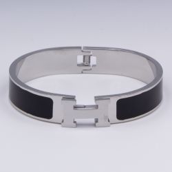 Браслет сталь№850 жесткий брендовый браслет Hermes с черной эмалью купить качественные украшения.