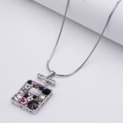Подвеска№2580 в виде флакона духов, покрытый мозаикой из цветных камней купить недорого в интернет-магазине.